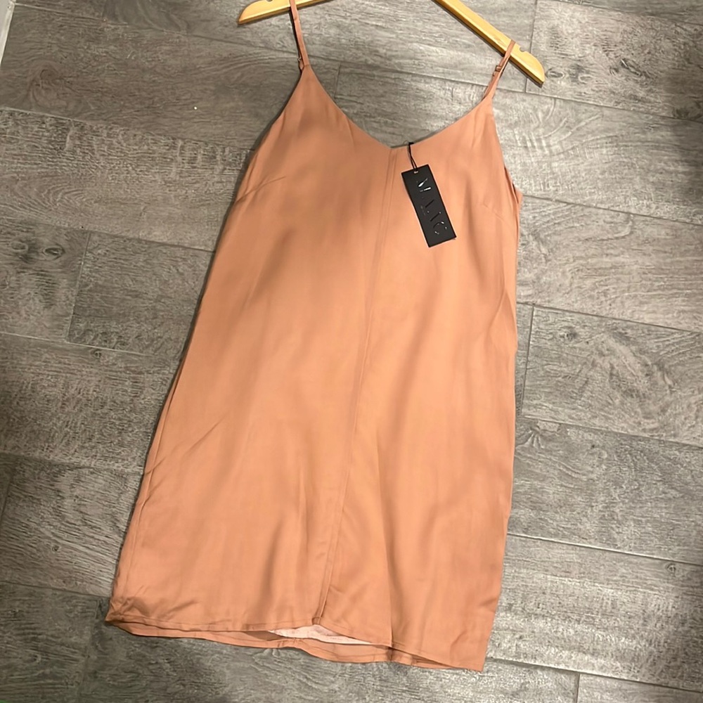 MAAC London mini dress. Three words…simple and chic. That’s it!